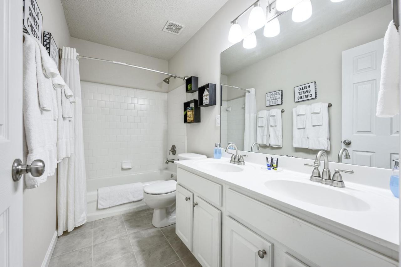 Enjoy This Amazing Home With Porch & Grill Near Dt Woodstock Extérieur photo