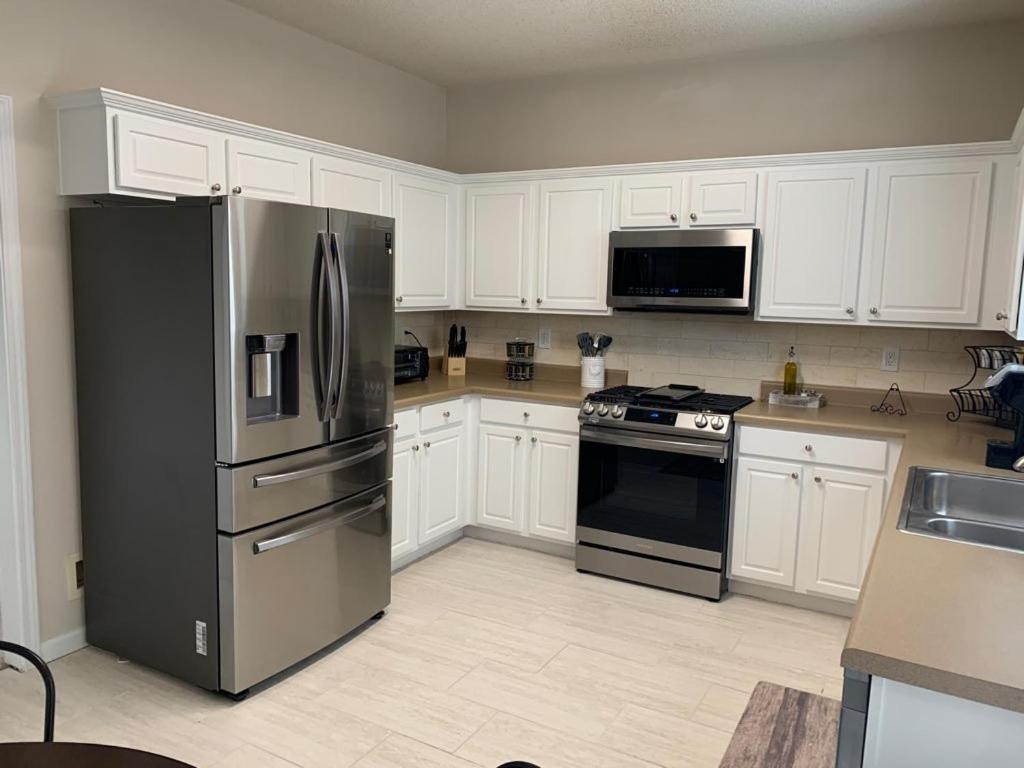 Enjoy This Amazing Home With Porch & Grill Near Dt Woodstock Chambre photo