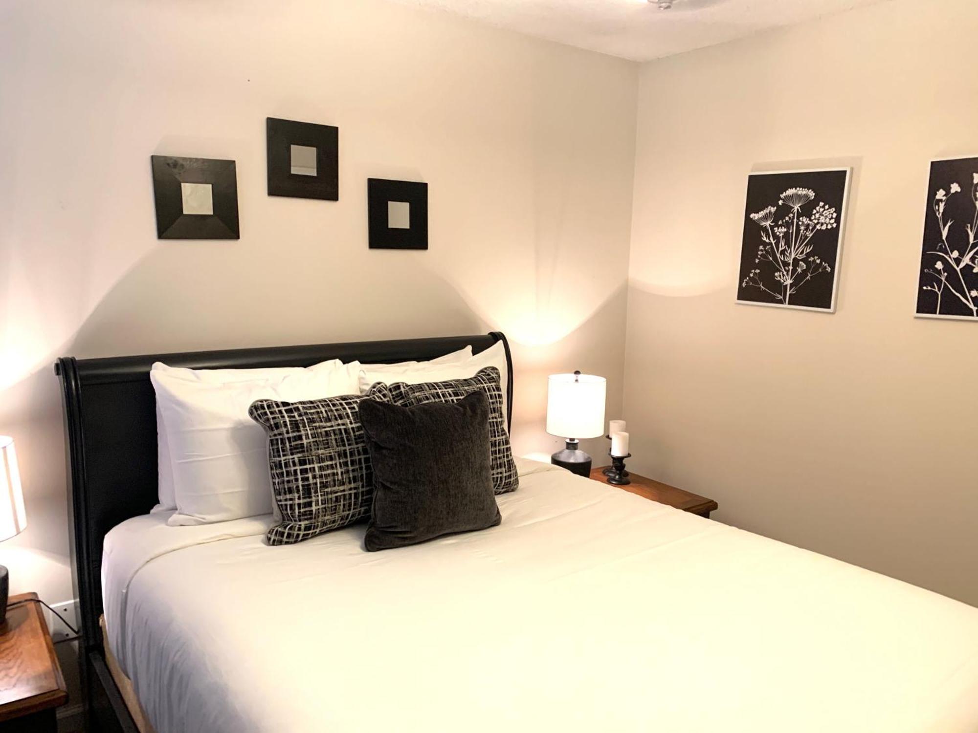 Enjoy This Amazing Home With Porch & Grill Near Dt Woodstock Chambre photo