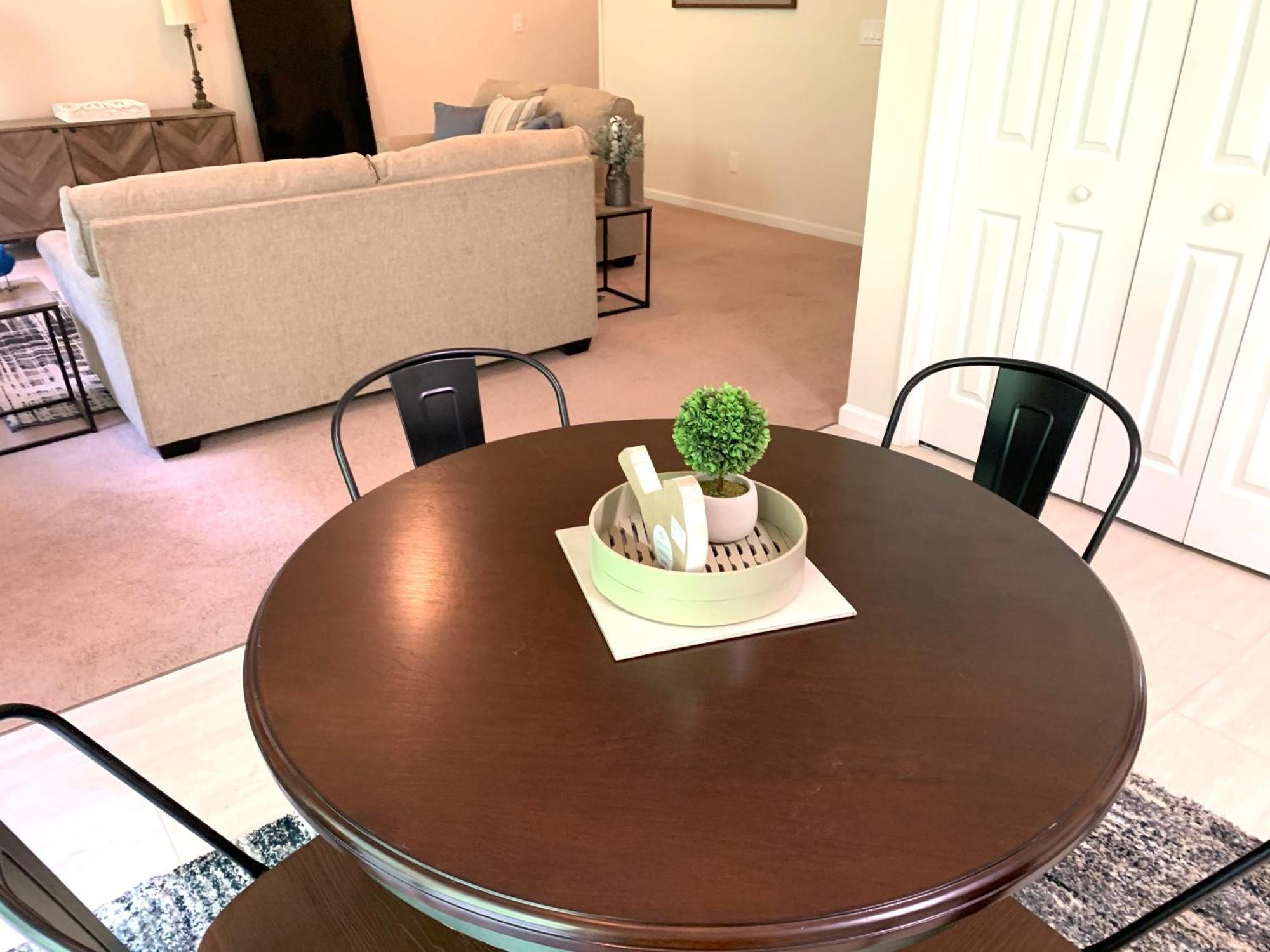 Enjoy This Amazing Home With Porch & Grill Near Dt Woodstock Chambre photo